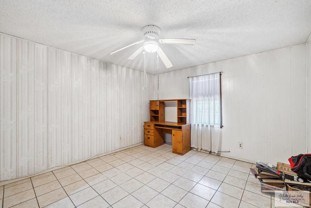 734 Billy Mitchell Blvd, BROWNSVILLE, Texas image 9