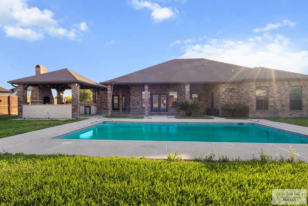 2540 Los Portales Dr, BROWNSVILLE, Texas image 9