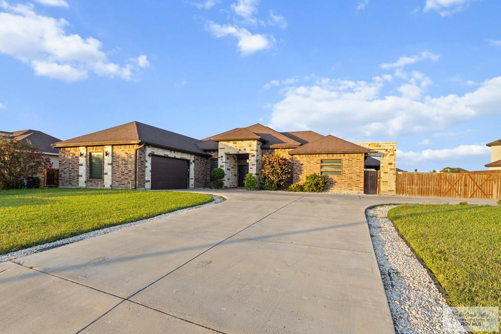 2540 Los Portales Dr, BROWNSVILLE, Texas image 1