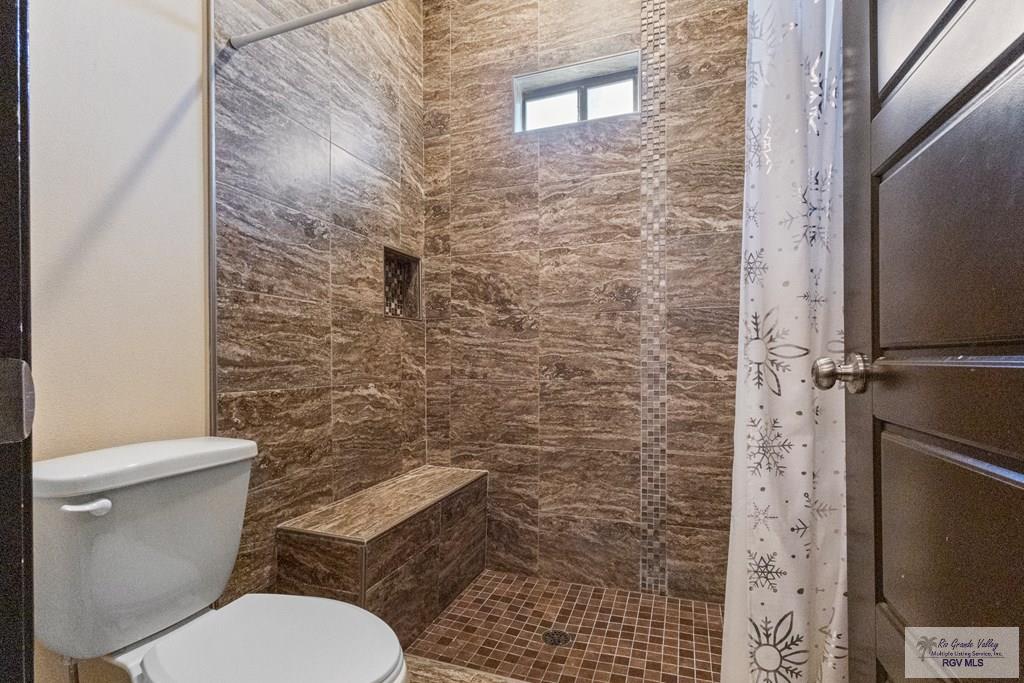 2540 Los Portales Dr, BROWNSVILLE, Texas image 29
