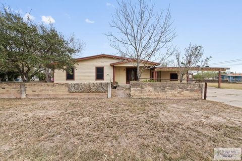 Homes For Sale - 302 Nogal St<br/> Cameron County, LOS FRESNOS, TX 78566