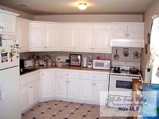 14 Bahia Cir, BROWNSVILLE, Texas image 10