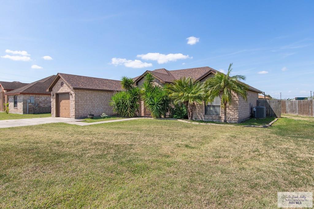 1031 Pasto Dr, LOS FRESNOS, Texas image 3