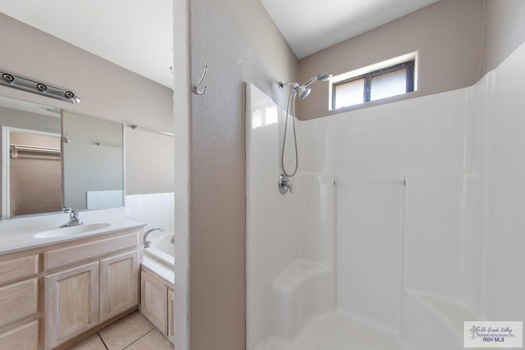 1031 Pasto Dr, LOS FRESNOS, Texas image 20
