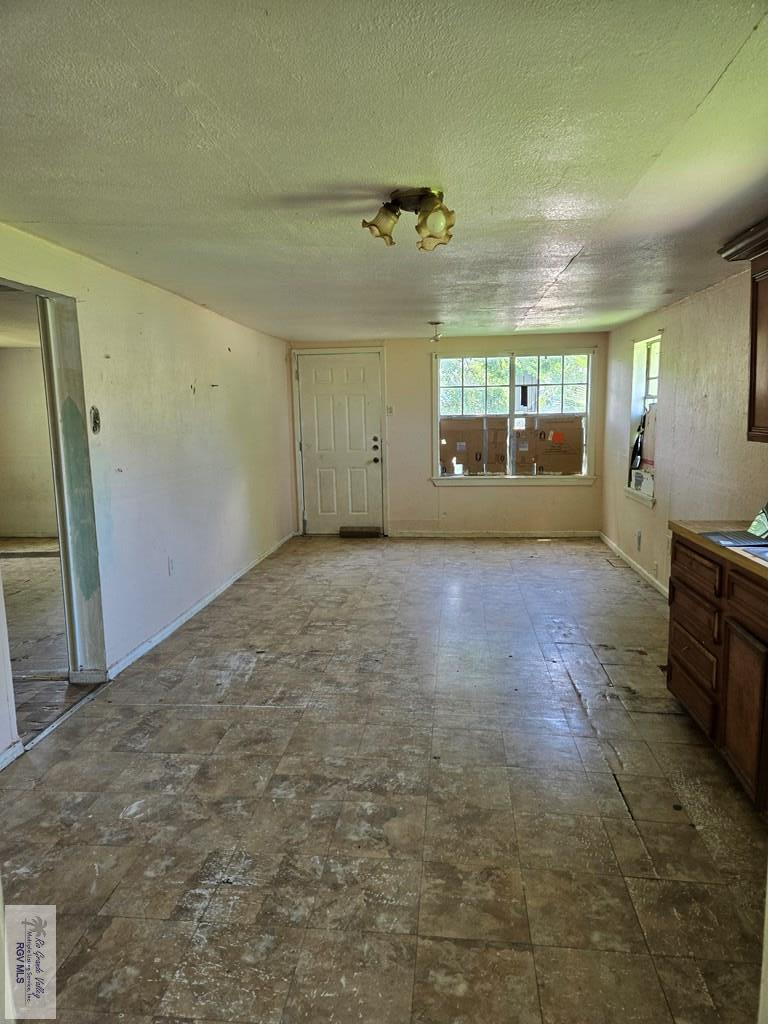 2948 15th St, BROWNSVILLE, Texas image 5