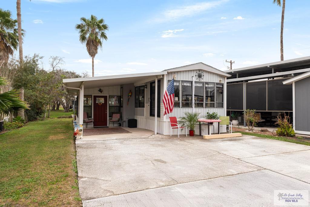 304 Mississippi River Blvd, BROWNSVILLE, Texas image 1