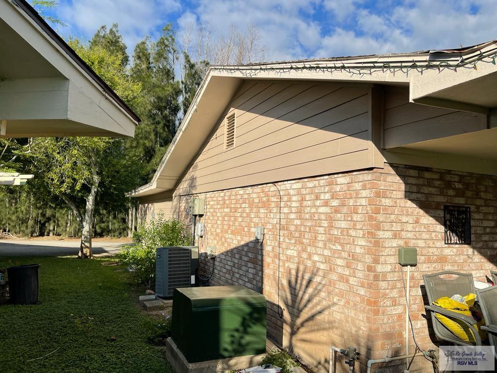 52 Los Mesquites St #52, BROWNSVILLE, Texas image 5