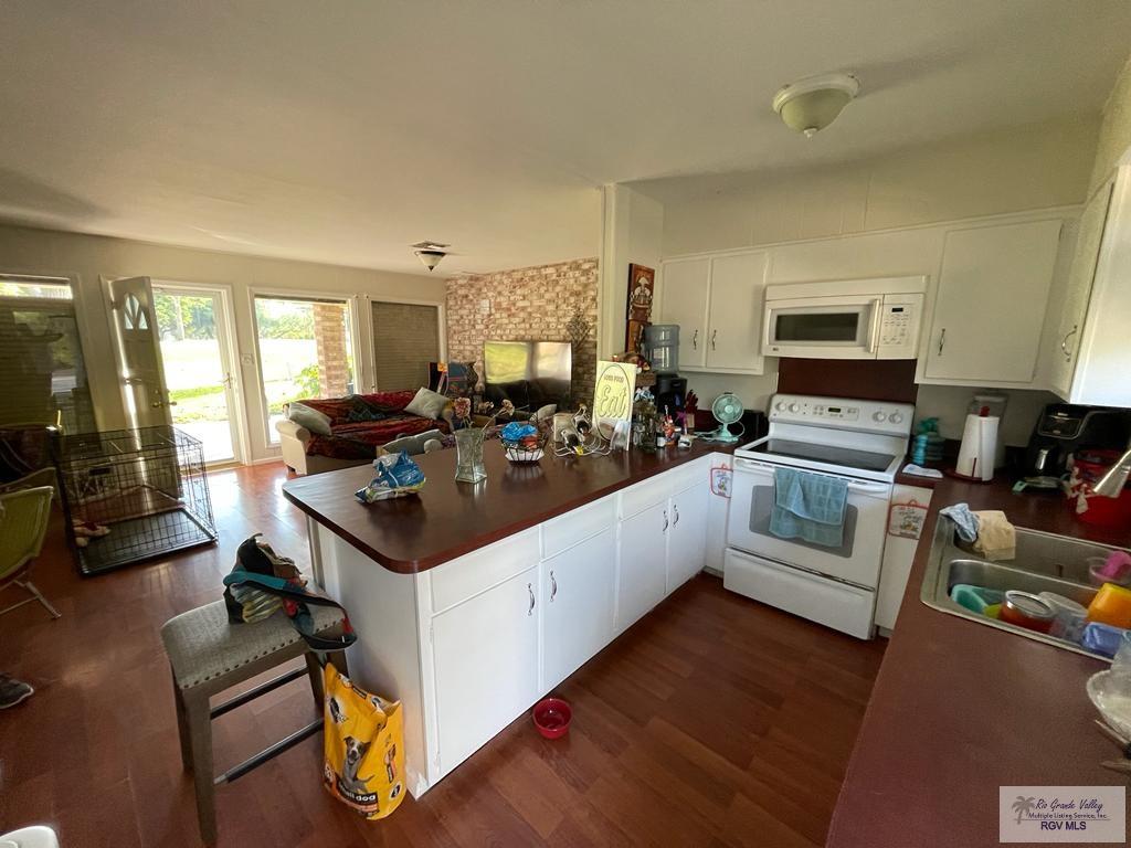 52 Los Mesquites St #52, BROWNSVILLE, Texas image 2