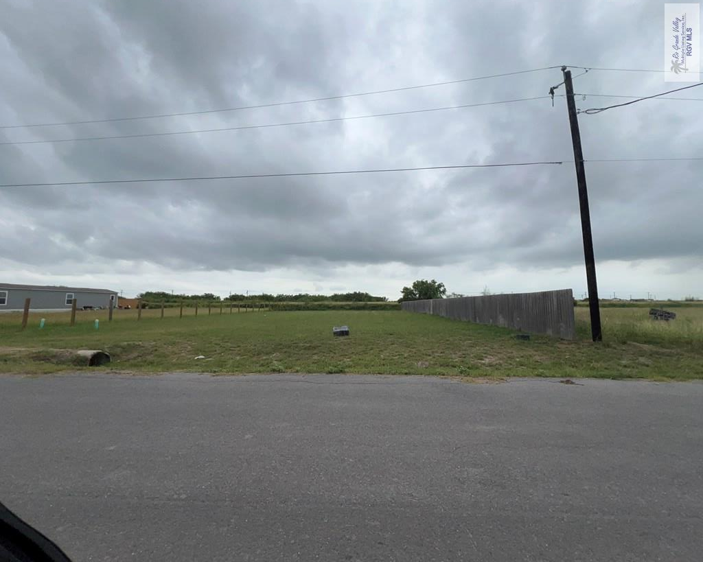 35543 S Espinoza Loop, SAN BENITO, Texas image 2
