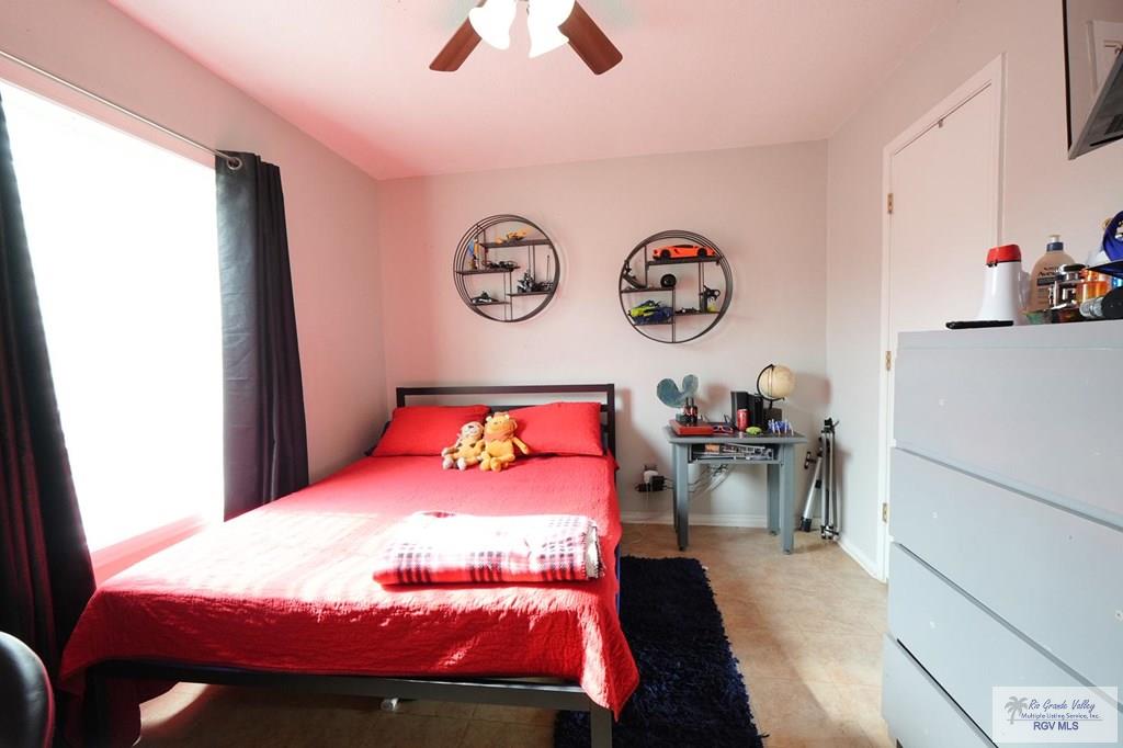 448 Rey Juan Carlos St, BROWNSVILLE, Texas image 10