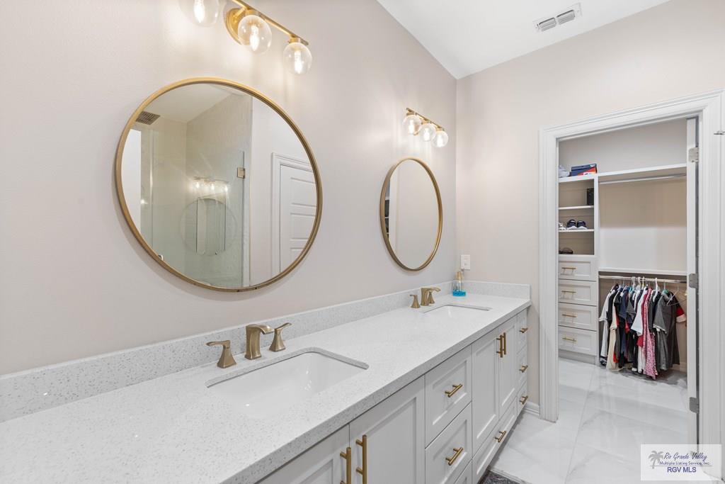 4416 Aurora Cir, BROWNSVILLE, Texas image 17