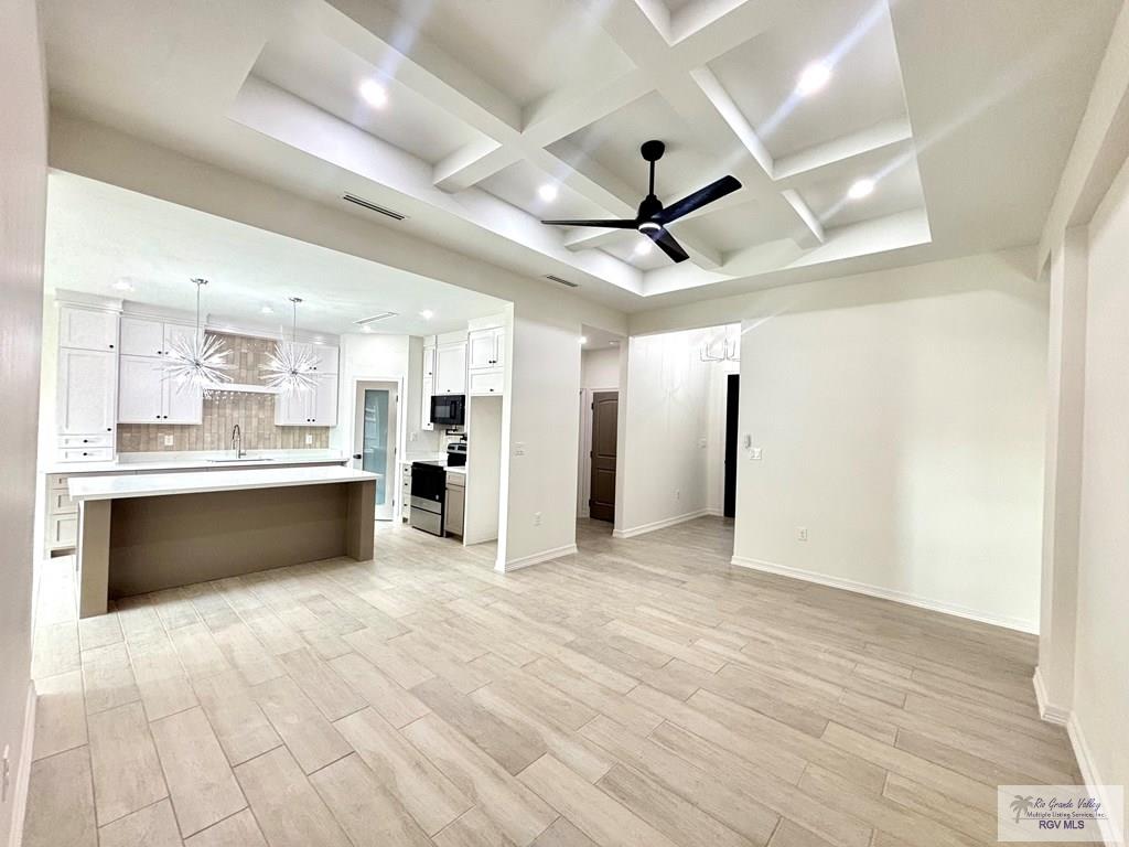2241 El Aire St, BROWNSVILLE, Texas image 6