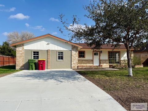 Homes For Sale - 1775 Guadalajara Ave<br/> Cameron County, BROWNSVILLE, TX 78526