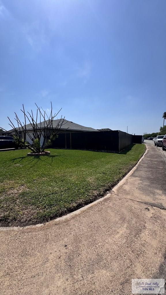 361 Cedar Elm Crossing, BROWNSVILLE, Texas image 4