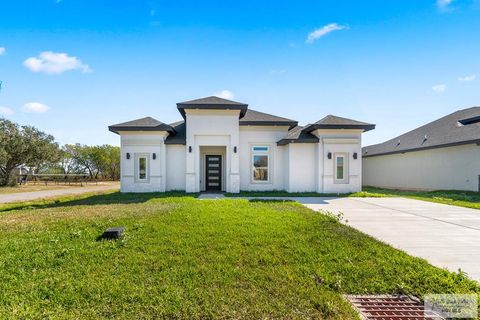 Homes For Sale - 36 N Iowa<br/> Cameron County, INDIAN LAKE, TX 78566