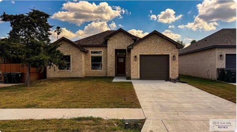 Homes For Sale - 130 E Magnolia<br/> LA FERIA, TX 78559