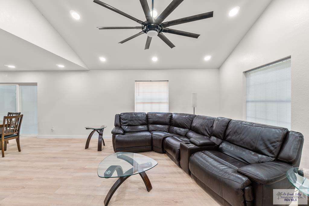 208 Parkview Cir, HARLINGEN, Texas image 25
