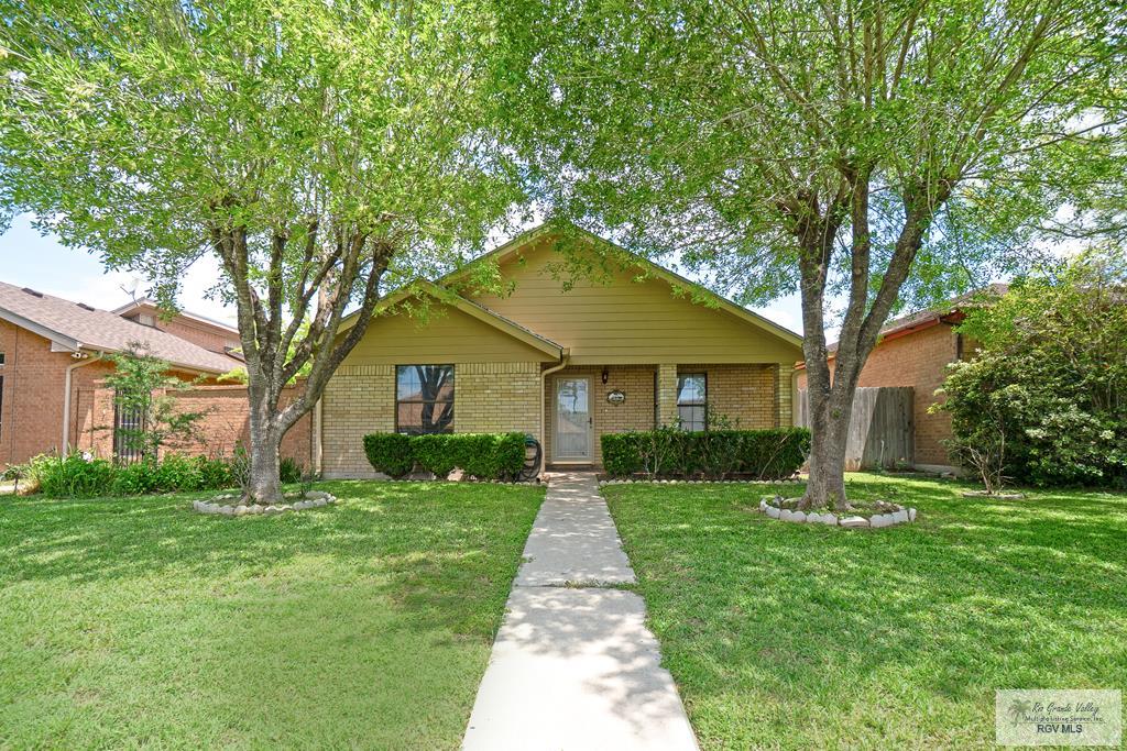 208 Parkview Cir, HARLINGEN, Texas image 1
