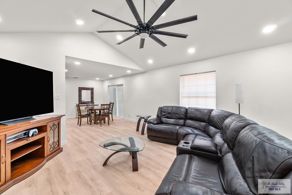 208 Parkview Cir, HARLINGEN, Texas image 24