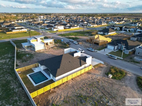 Homes For Sale - 1612 Gladiola Dr<br/> BROWNSVILLE, TX 78520