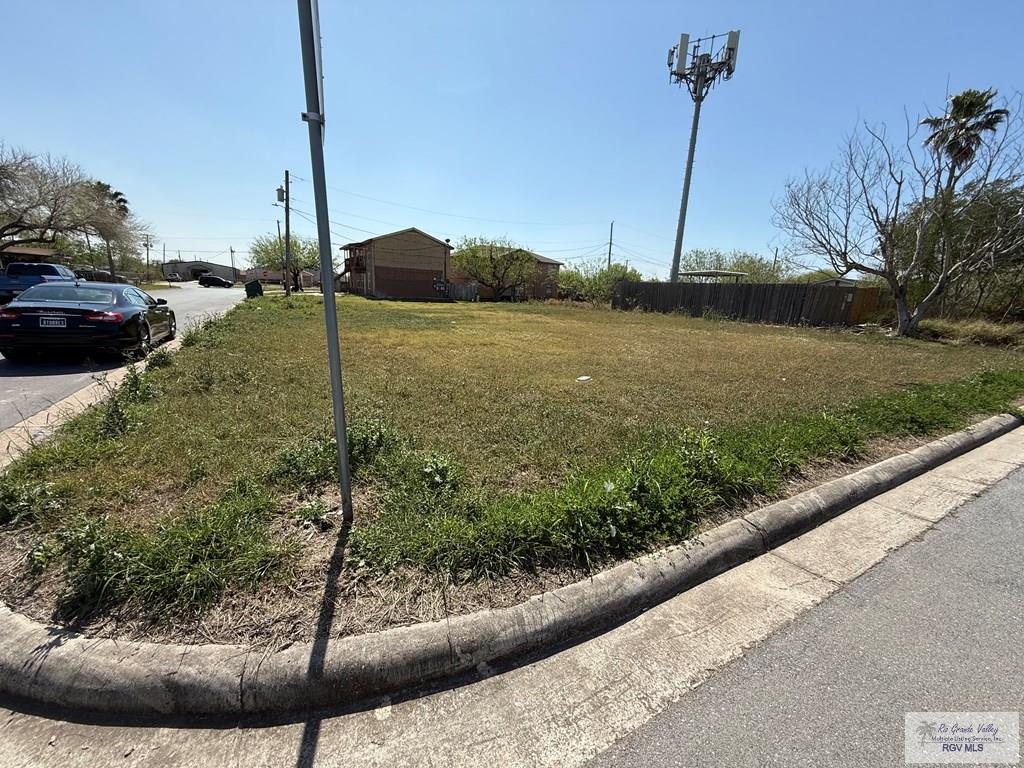 Yolanda St, BROWNSVILLE, Texas image 5