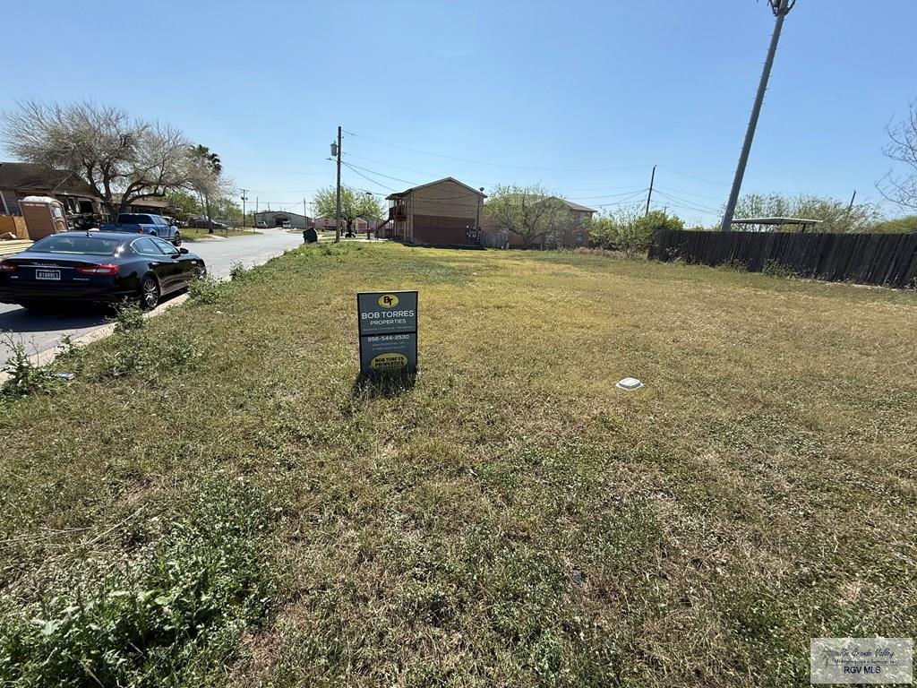 Yolanda St, BROWNSVILLE, Texas image 4