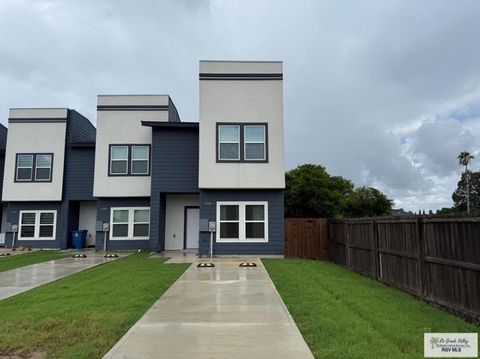 Townhouse For Sale - 4934 Alexa Rd<br/> Cameron County, BROWNSVILLE, TX 78521