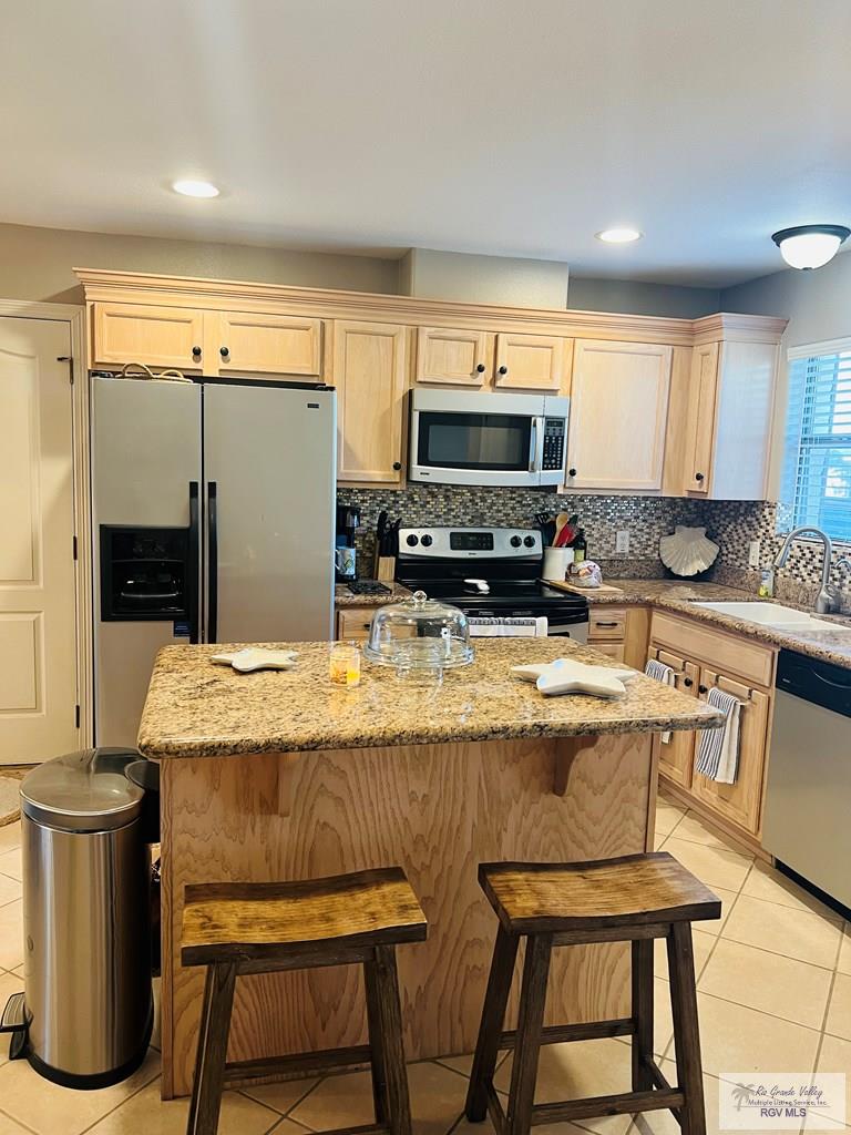 9 Doral Dr, LAGO VISTA, Texas image 3