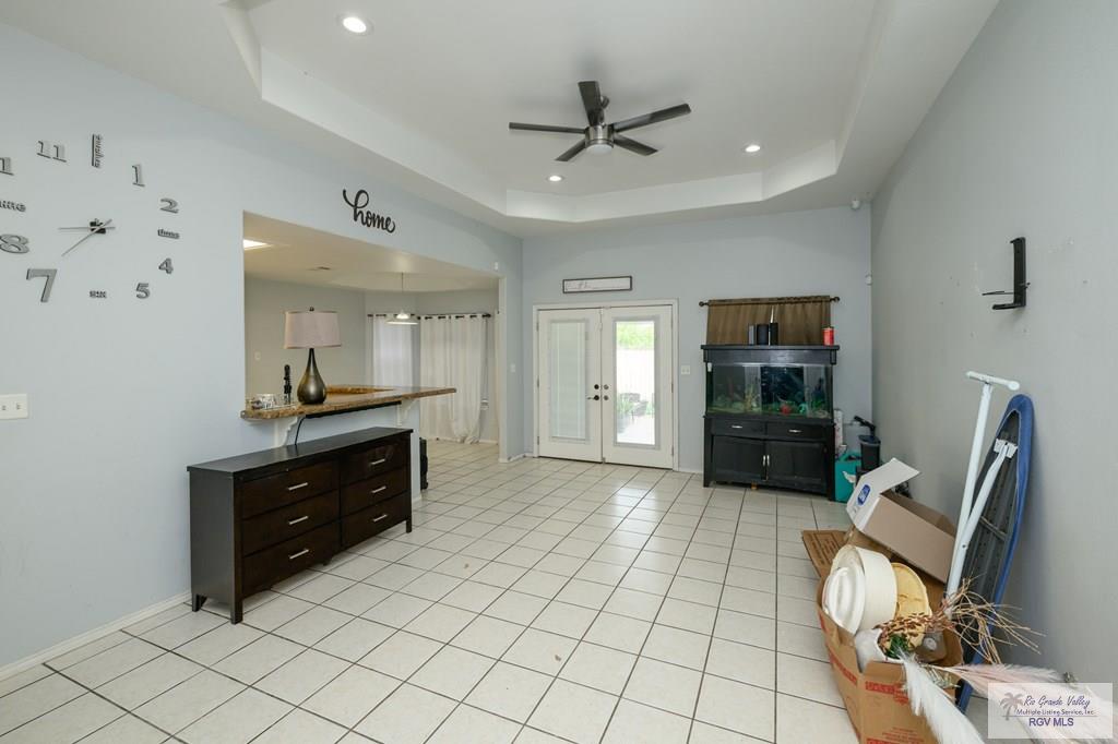 602 Legionnaire Dr, LOS FRESNOS, Texas image 2