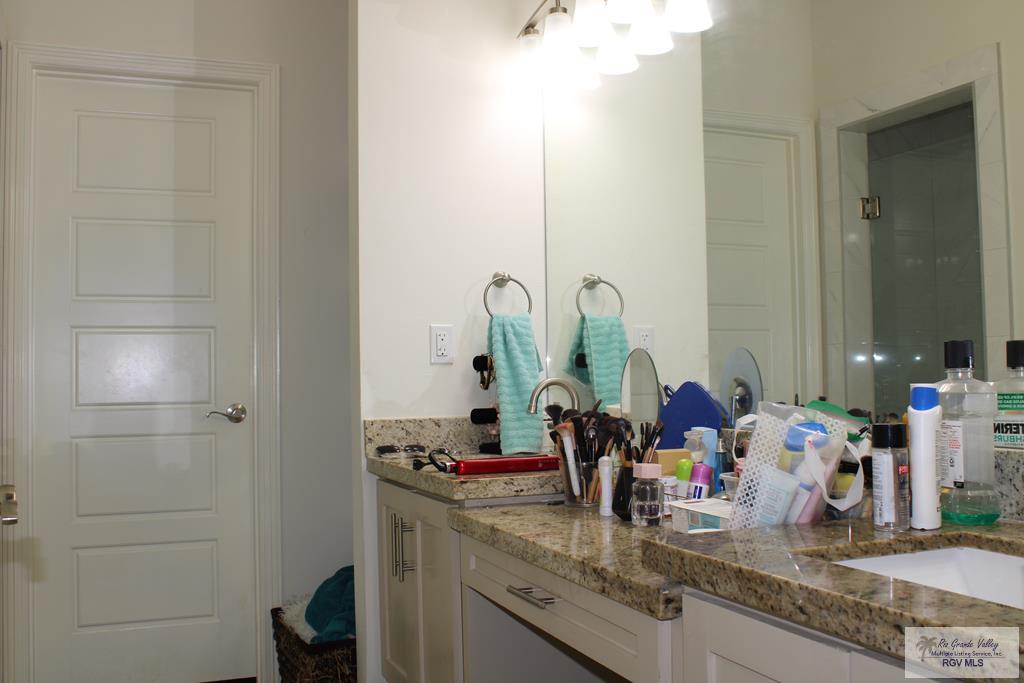 3512 Westcreek Dr, BROWNSVILLE, Texas image 17