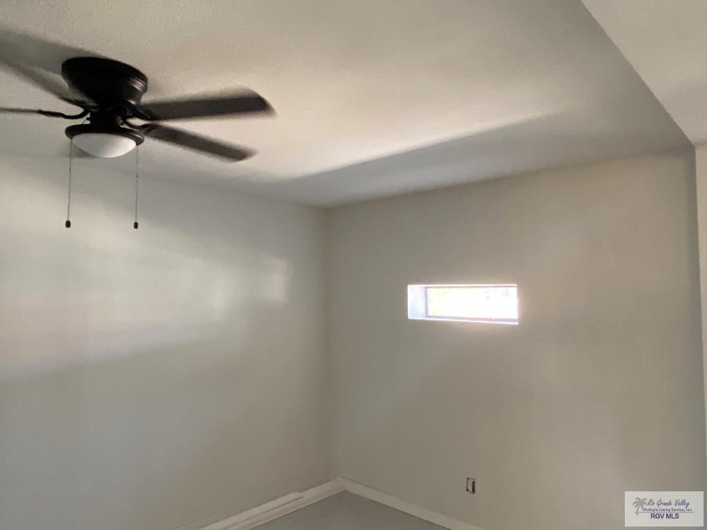 530 Star Ruby Ln, BROWNSVILLE, Texas image 4