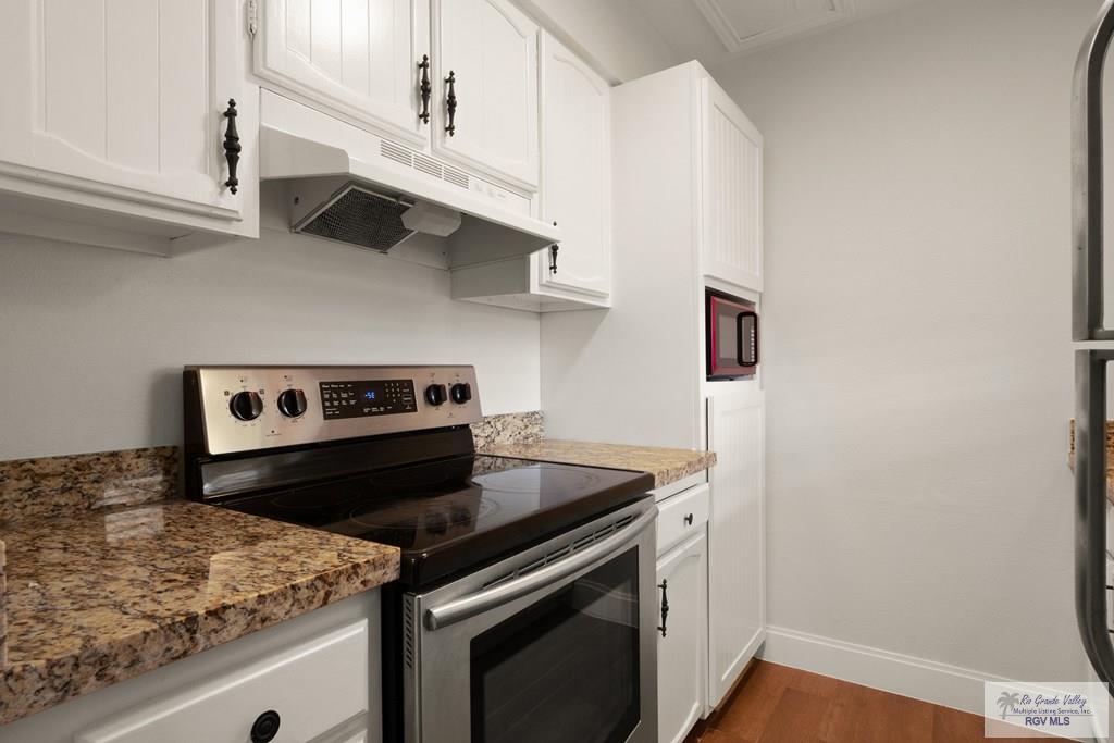 805 Continental Dr, BROWNSVILLE, Texas image 2