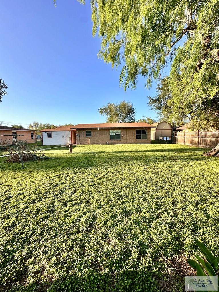 697 W White Ave, RAYMONDVILLE, Texas image 16