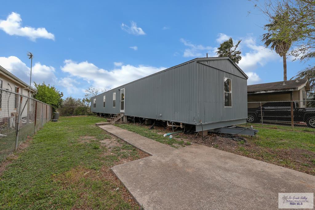 6611 Coach Cir, BROWNSVILLE, Texas image 1