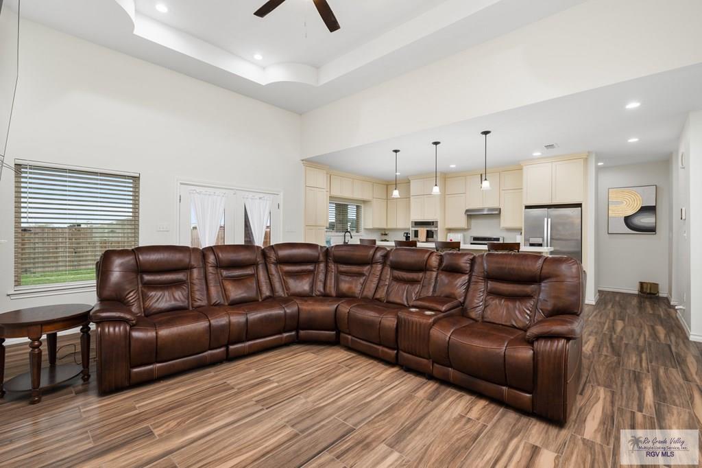 9748 Lake Arthur Ct, LOS FRESNOS, Texas image 5