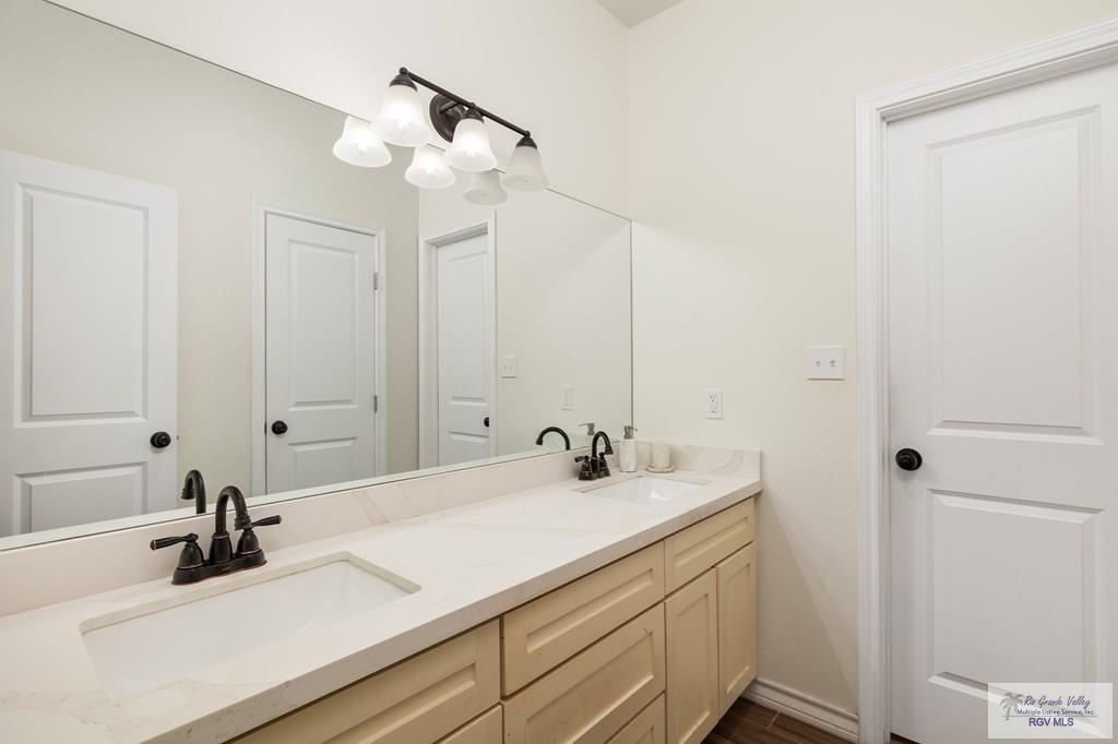 9748 Lake Arthur Ct, LOS FRESNOS, Texas image 12