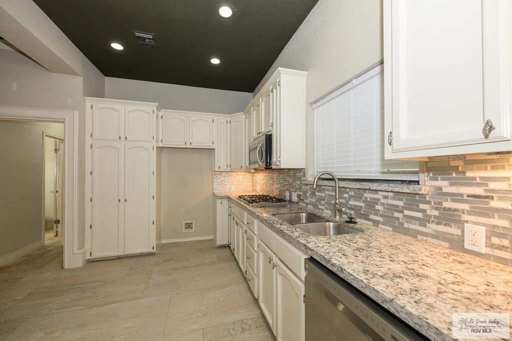 1101 Chico Cir, HARLINGEN, Texas image 19