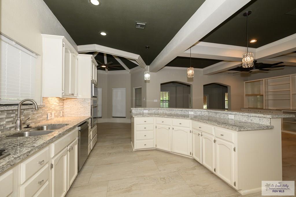 1101 Chico Cir, HARLINGEN, Texas image 17