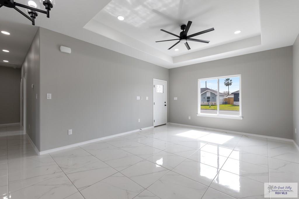 310 S Drift St, LA FERIA, Texas image 2