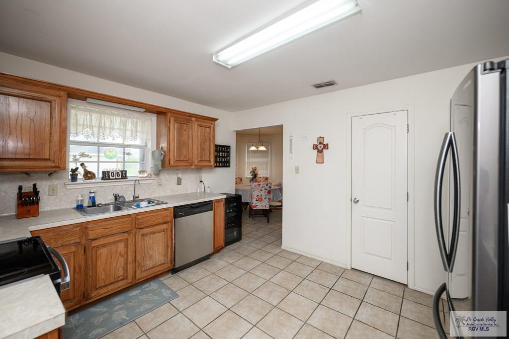 404 Santa Ana Ave, RANCHO VIEJO, Texas image 10