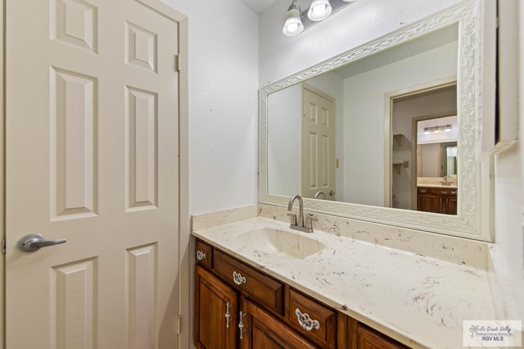206 E Resaca Dr, LOS FRESNOS, Texas image 22