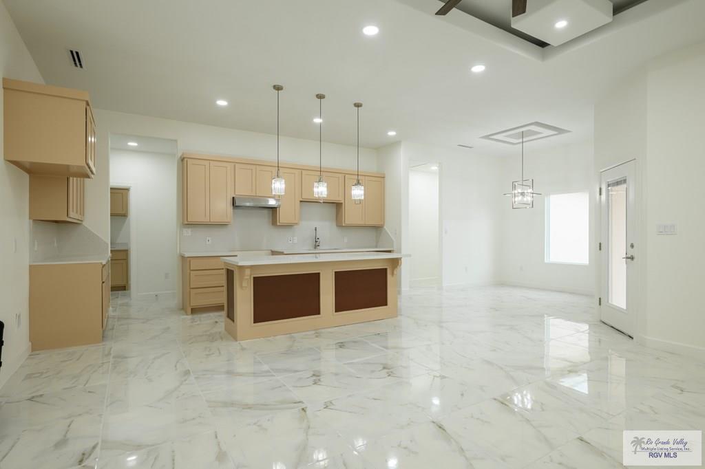 104 Justice Cir, SAN BENITO, Texas image 2