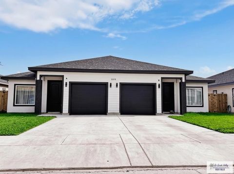 Multifamily For Sale - 3215 Villa Rosa Dr<br/> Cameron County, BROWNSVILLE, TX 78526