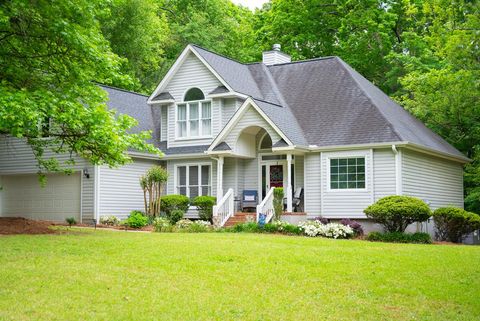 Single Family Residence in Greenwood SC 102 Broken Ridge Ct.jpg