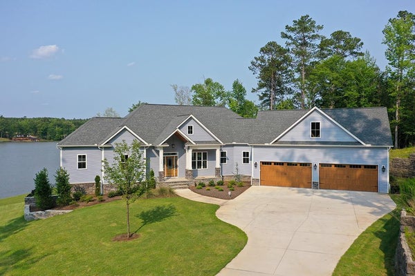 990 EAGLES HARBOR DR, HODGES, SC 29653 - Image 277e7bb5ec64be5dd60f3e21e033275c/1226545982