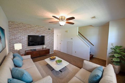 Townhouse in Greenwood SC 136 Country Village Ct 2.jpg