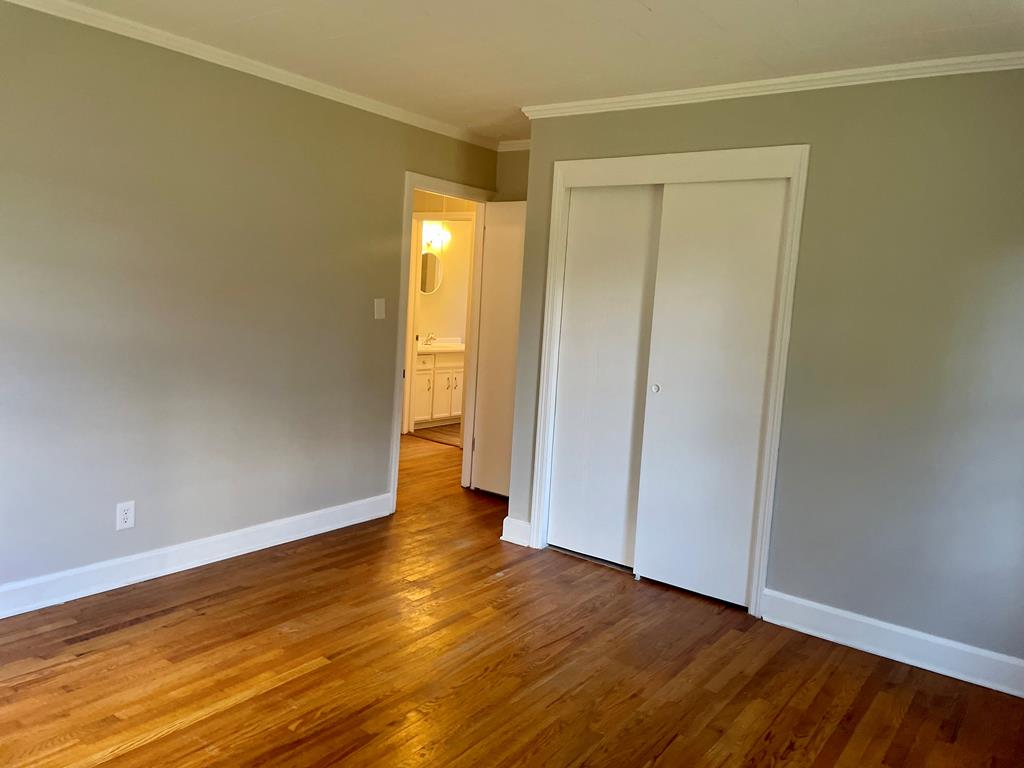 Greenwood, South Carolina 29646, United States, 3 Bedrooms Bedrooms, ,2 BathroomsBathrooms,Residential,Contingent,32490