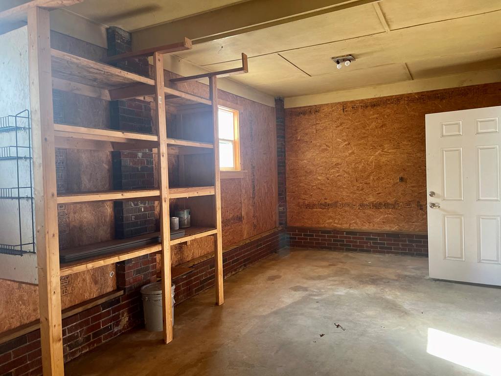 Greenwood, South Carolina 29646, United States, 3 Bedrooms Bedrooms, ,2 BathroomsBathrooms,Residential,Contingent,32490