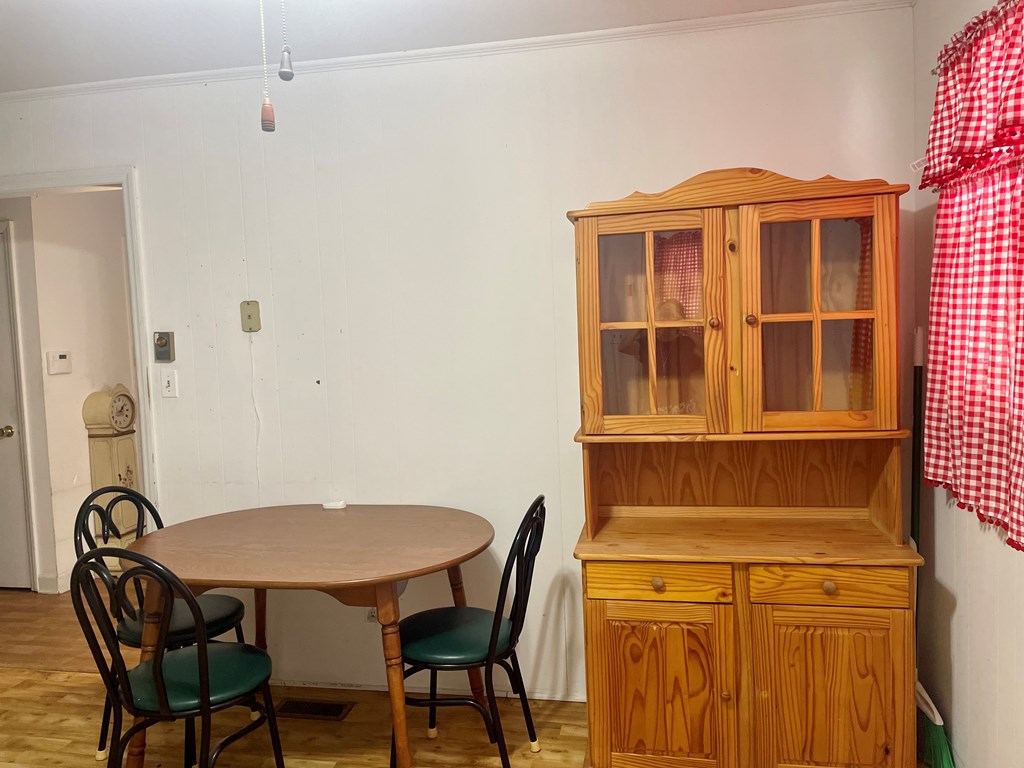 Greenwood, South Carolina 29649, United States, 3 Bedrooms Bedrooms, ,1 BathroomBathrooms,Residential,Contingent,182283