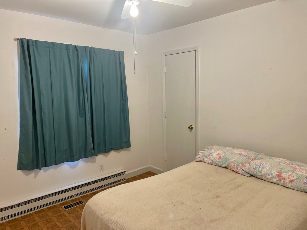 Greenwood, South Carolina 29649, United States, 3 Bedrooms Bedrooms, ,1 BathroomBathrooms,Residential,Contingent,182283